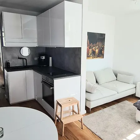 Elegante Kleine Ferienwohnung Kieler Kamp In Fuer Zwei Gaeste