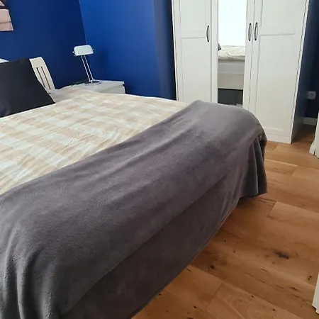 Elegante Kleine Ferienwohnung Kieler Kamp In Fuer Zwei Gaeste Plön