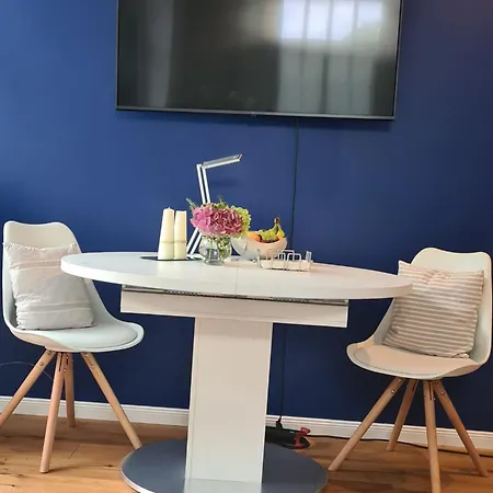 Elegante Kleine Ferienwohnung Kieler Kamp In Fuer Zwei Gaeste Lejlighed